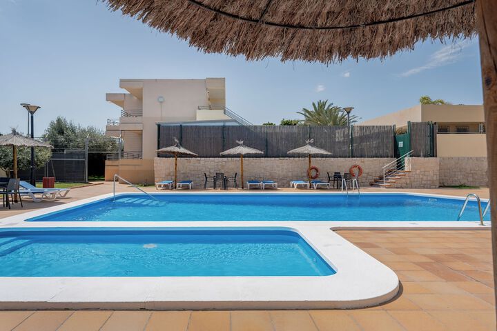 Hotel Pool