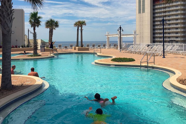 Hotel with Pool