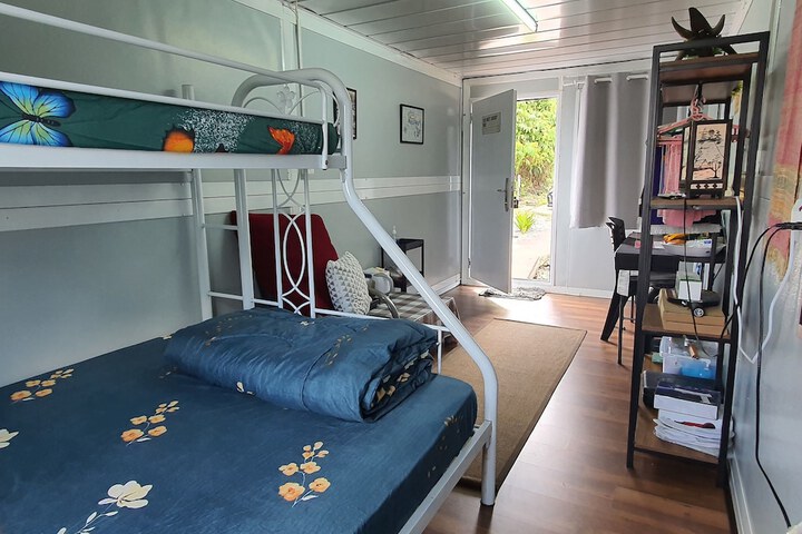 Room 11 of 23