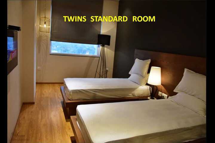 Room 2 of 7
