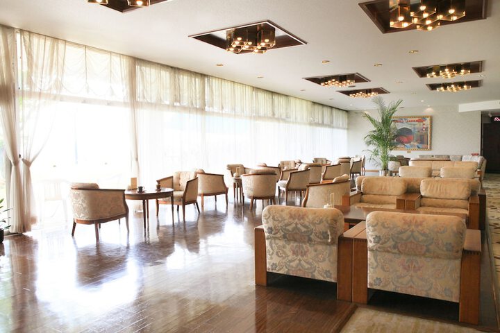 Lounge 21 of 29