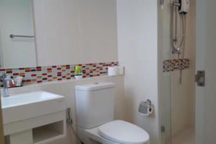 Room 2 of 7