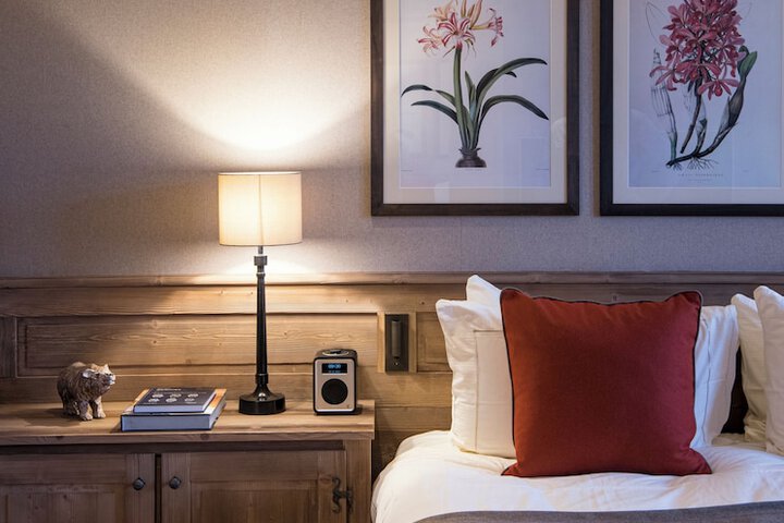Room 32 of 144
