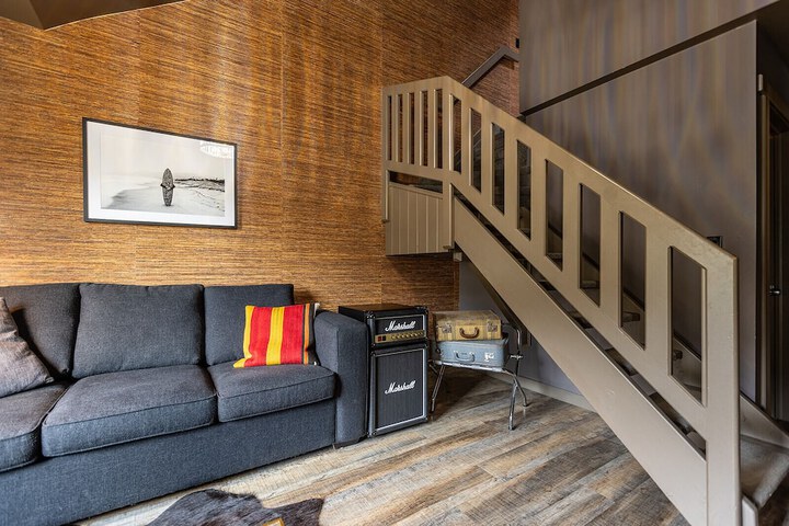 Room 25 of 53