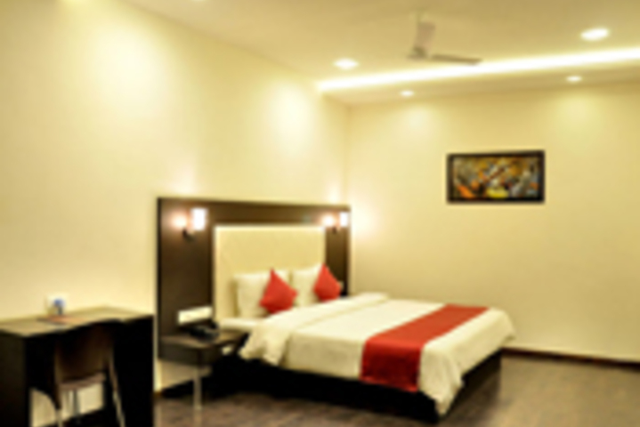Lazeez Restaurant and Hotel