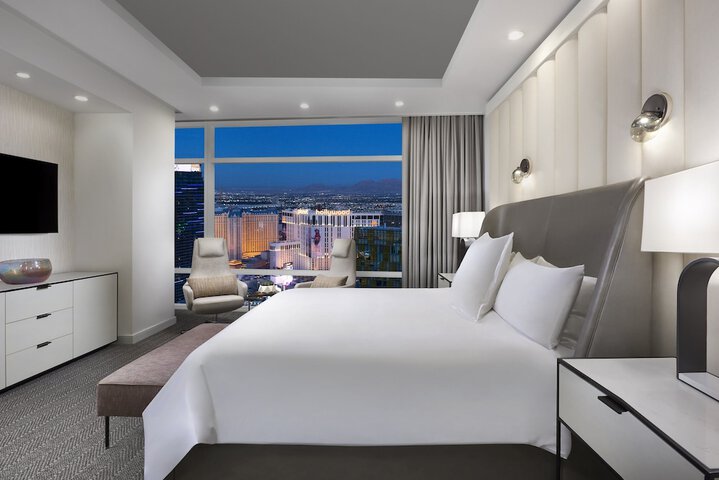 Room 10 of 52