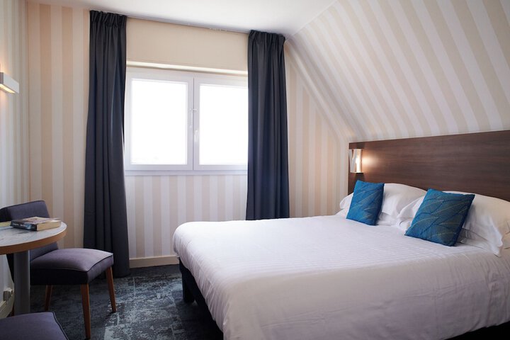 Room 40 of 92