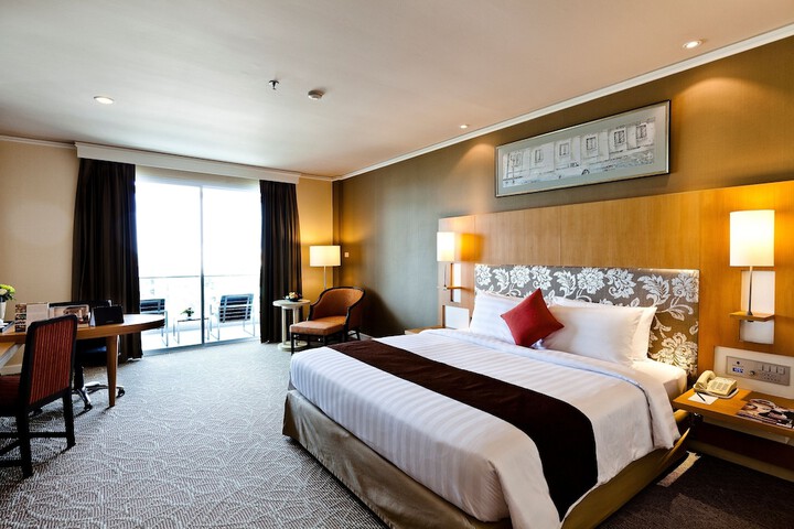 Room 31 of 100