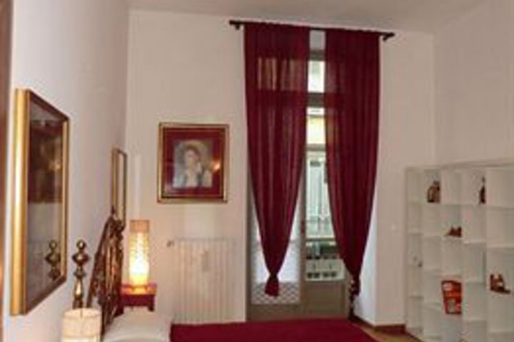 Room 8 of 17