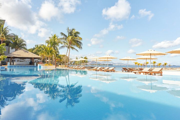 Pool Hotel