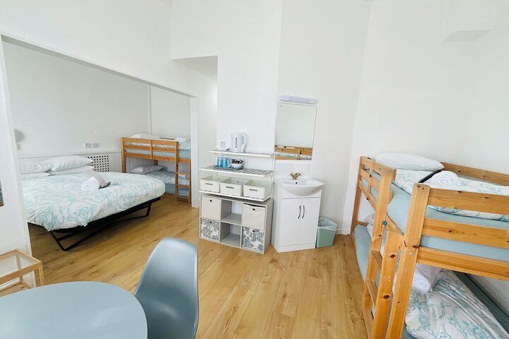 Room 62 of 148