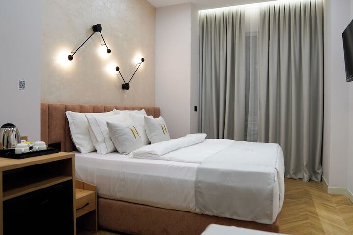 Room 174 of 249