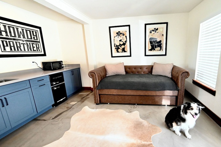 Room 23 of 64