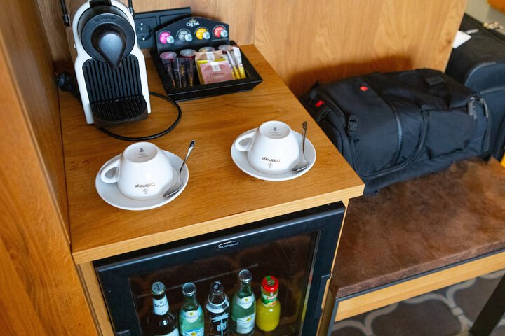 Breakfast/Coffee Service 81 of 233
