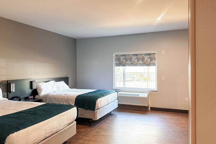 Room 4 of 31