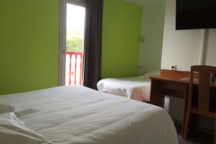 Room 12 of 39
