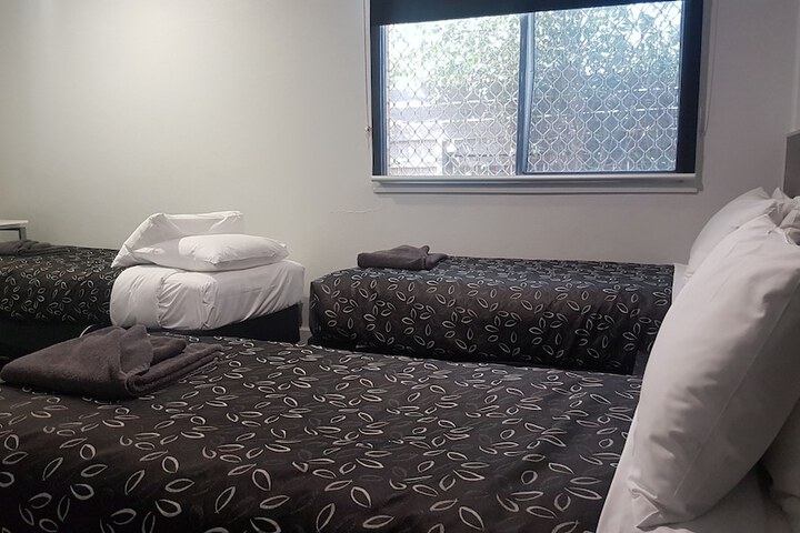 Room 16 of 90