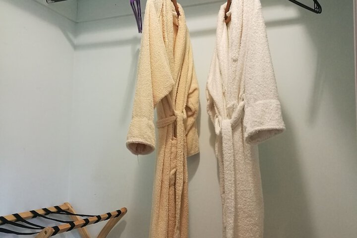 Room 32 of 79