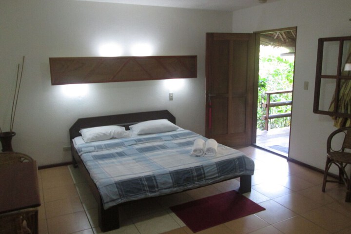 Room 6 of 79
