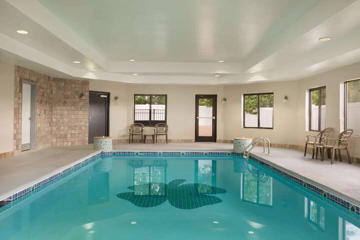 Pool 25 of 45