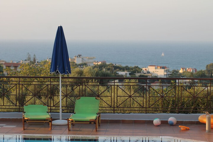 Pool Hotel