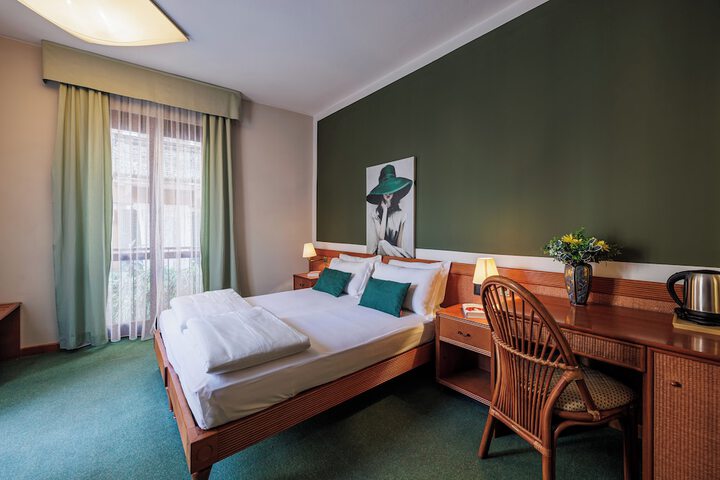 Room 19 of 57