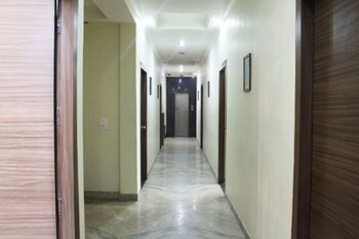 Ballroom/Hall 7 of 20