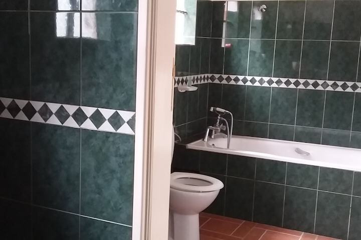 Room 25 of 63