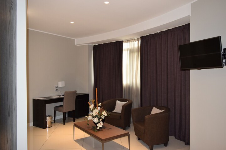 Room 10 of 50