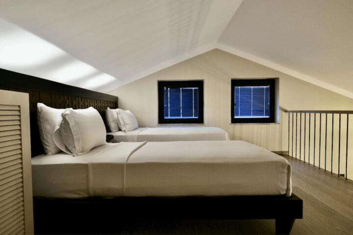Room 41 of 54