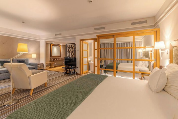 Room 20 of 47