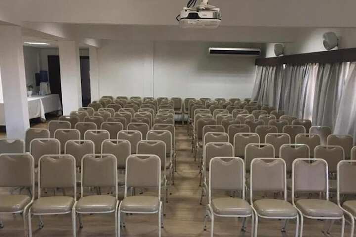 Ballroom/Hall 74 of 86
