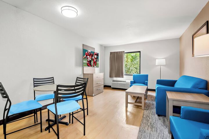 2 Double Beds (3 of 11)