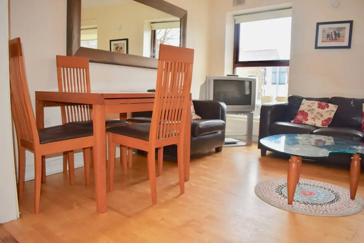 Cosy and Bright 3 Bedroom House in Central Dublin