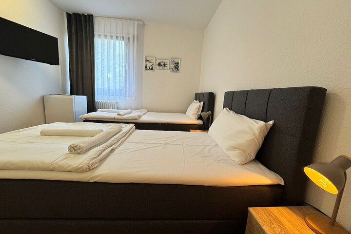 Room 5 of 15