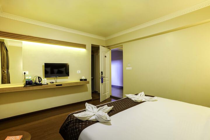 Room 9 of 23