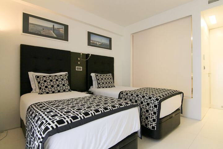 Room 21 of 49
