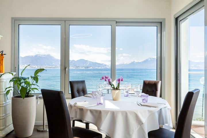 Dining 87 of 136