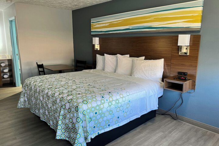 Room 8 of 23
