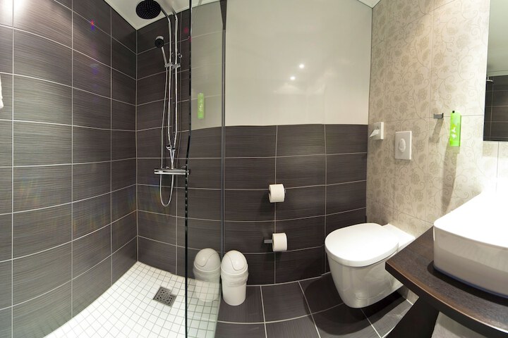 Room 21 of 54