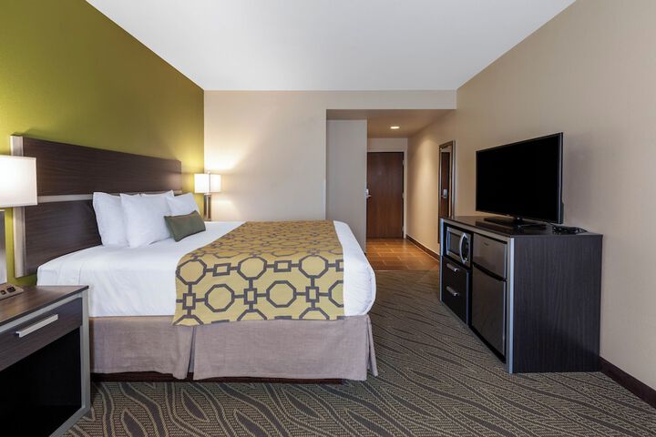 1 King Bed (22 of 24)