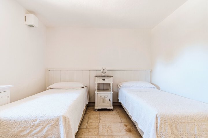 Room 10 of 44