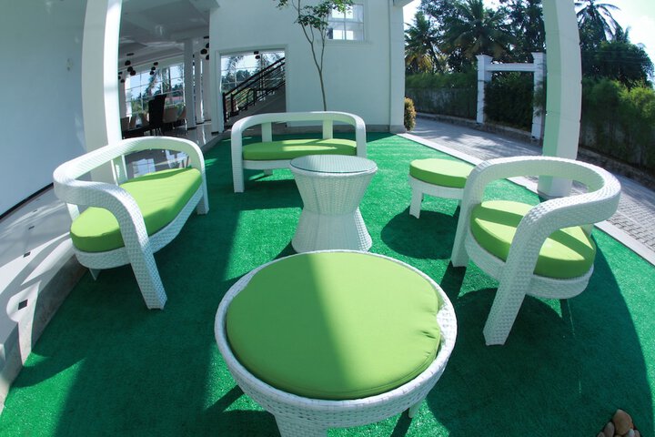 Sundeck 56 of 61