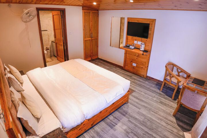 Room 11 of 46