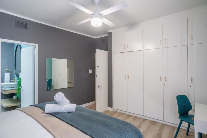 Room 2 of 22