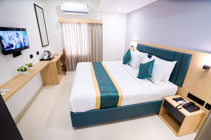 Room 32 of 59