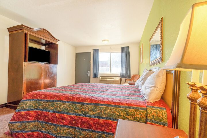 Room 53 of 120