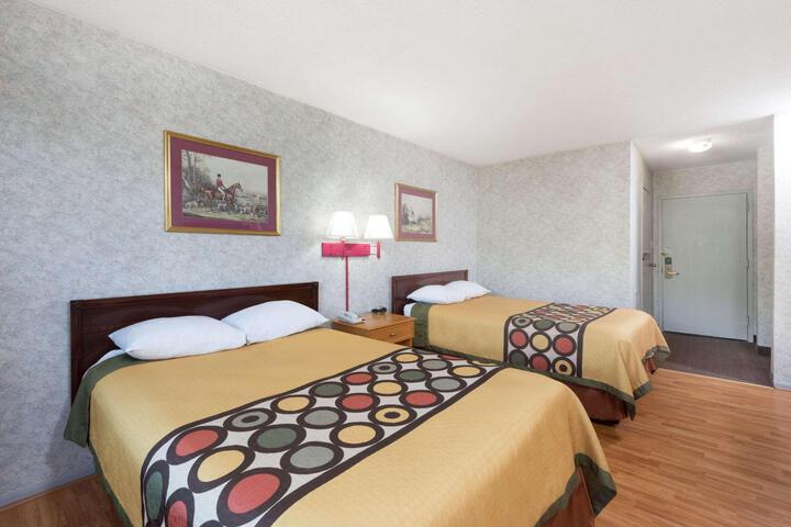 2 Double Beds (2 of 4)