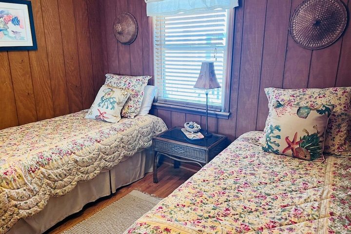 Room 7 of 74