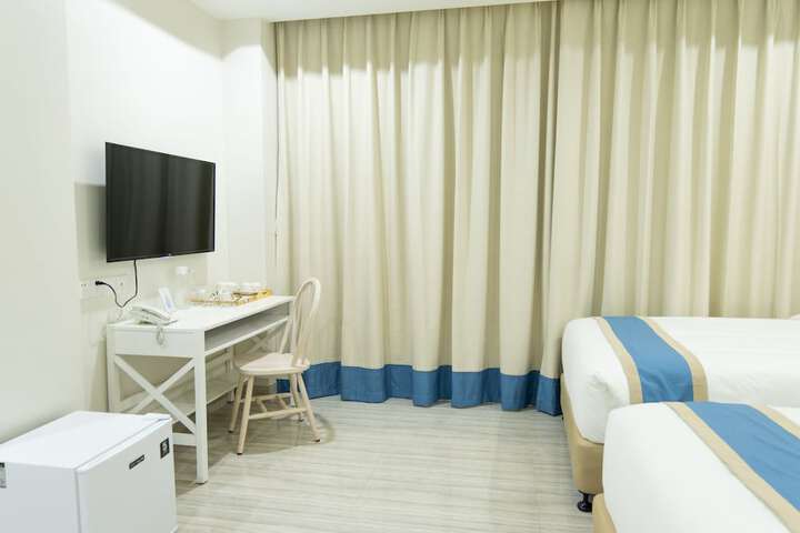Room 52 of 62
